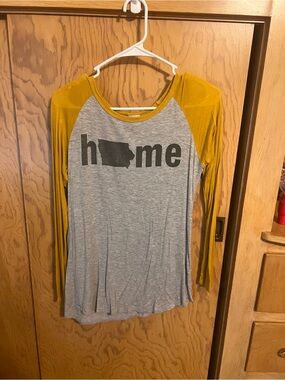 Iowa Home Shirt Gold and Gray Long-Sleeve Raglan Shirt - Unbranded